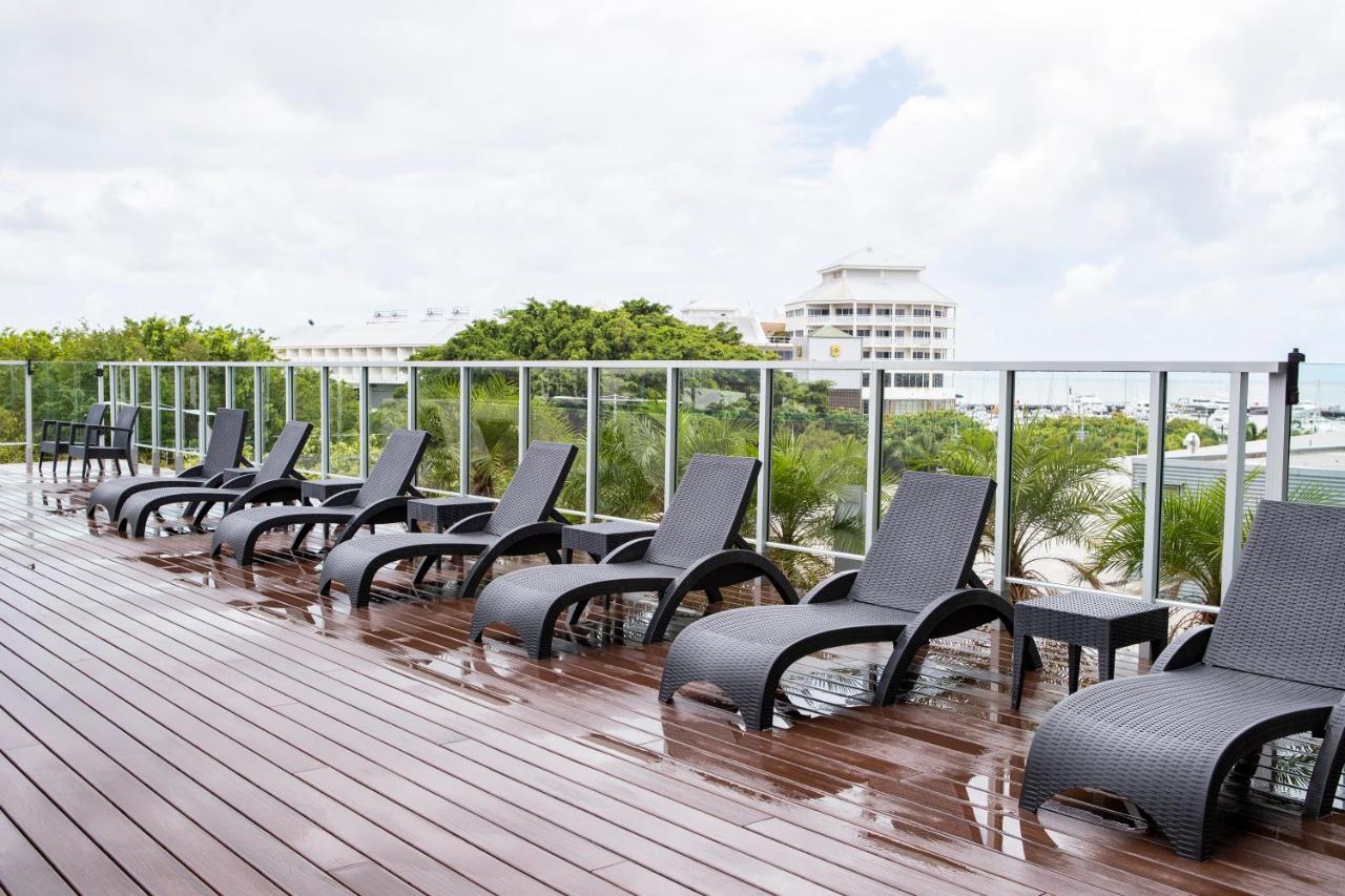 Cairns Waterfront Luxury At Harbourlights Apartment Exterior photo