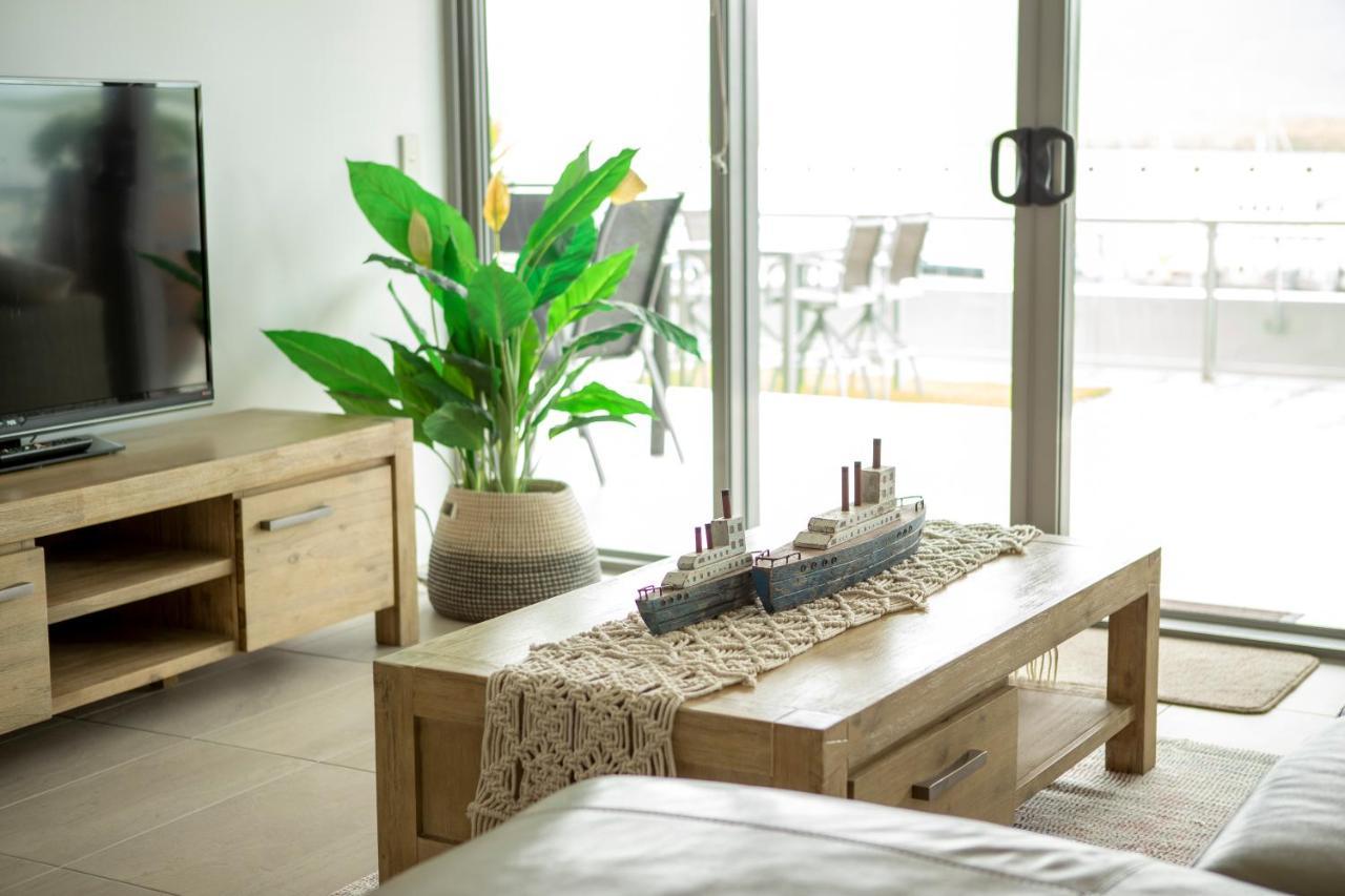 Cairns Waterfront Luxury At Harbourlights Apartment Exterior photo