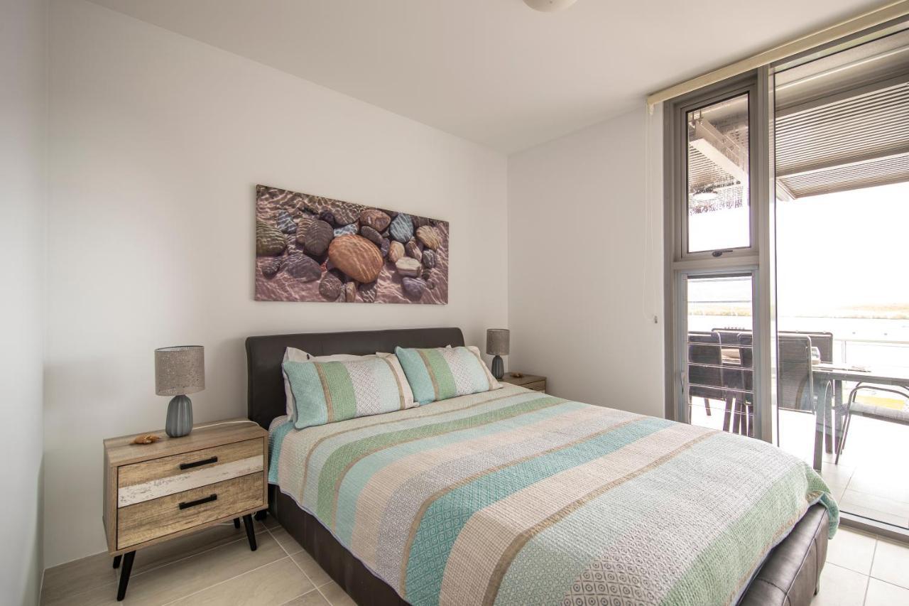 Cairns Waterfront Luxury At Harbourlights Apartment Exterior photo